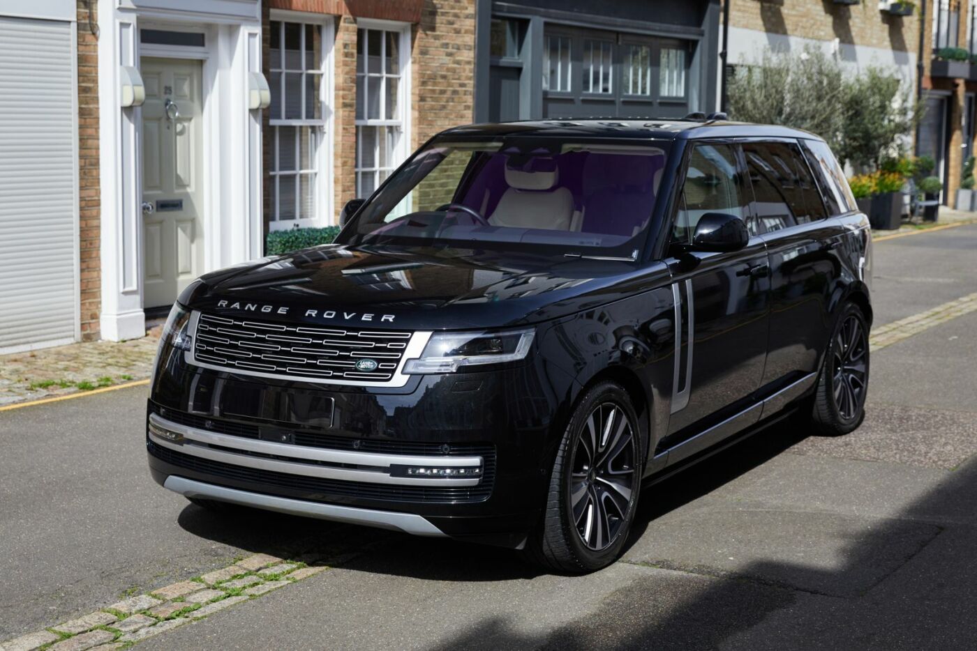 NEW RANGE ROVER VOGUE FIRST EDITION EWB